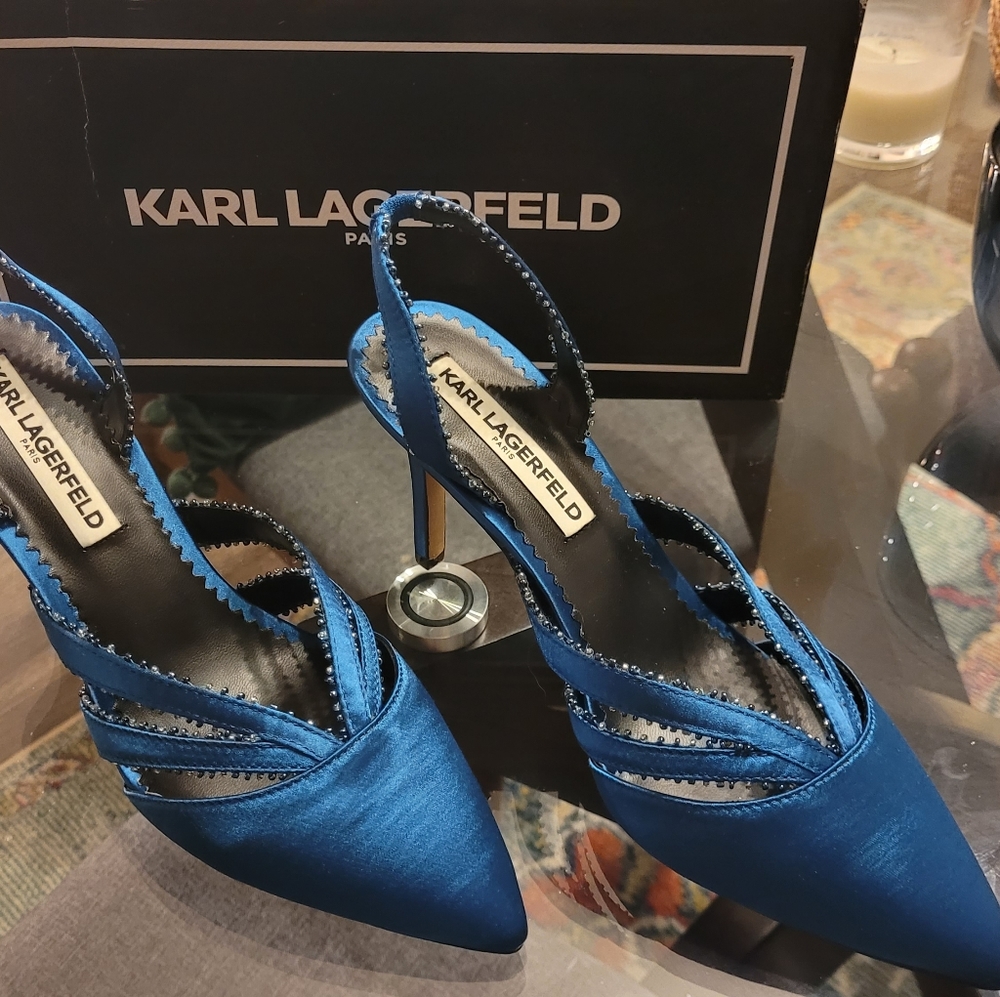 KARL LAGERFELD ROWENA PUMP sz 7 New in Box